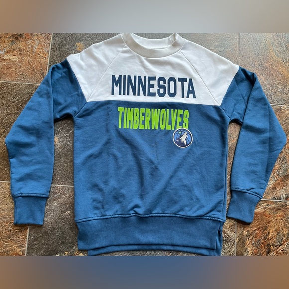 Women’s NBA Minnesota Timberwolves pullover crew sweatshirt. Size small - Picture 7 of 16